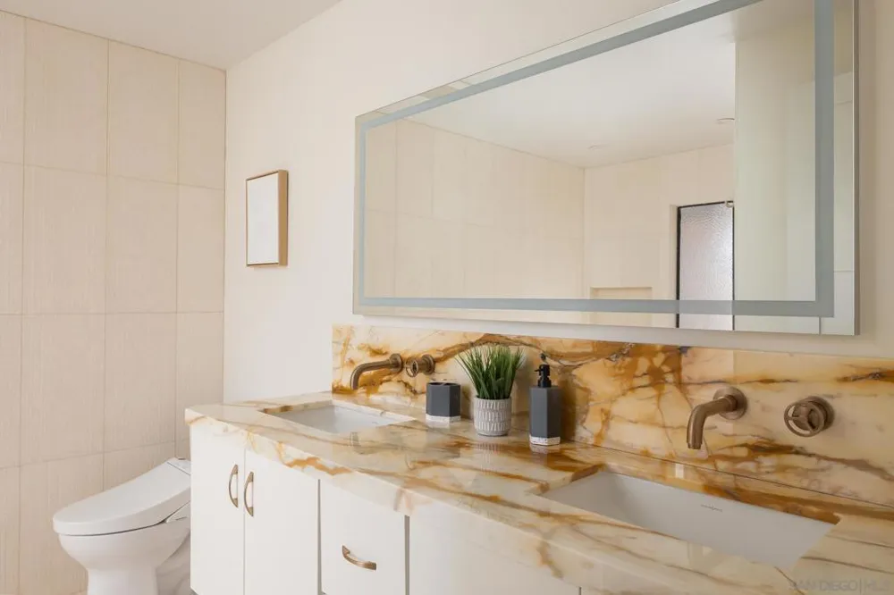 4007 Canario #E Carlsbad, CA 92008
