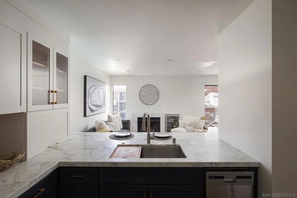 4007 Canario #E Carlsbad, CA 92008
