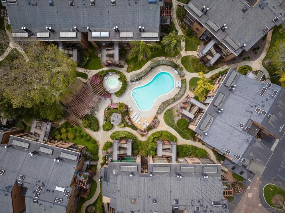4007 Canario #E Carlsbad, CA 92008