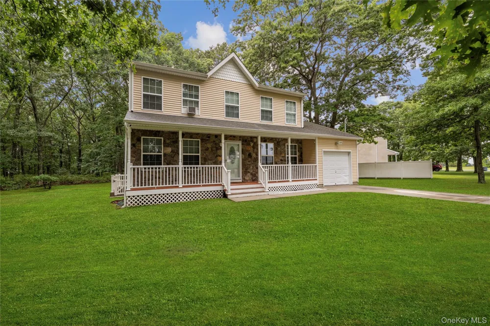144 Dawn Drive Shirley, NY 11967