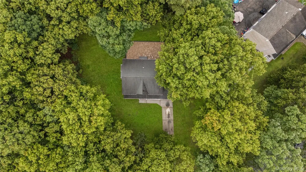 144 Dawn Drive Shirley, NY 11967