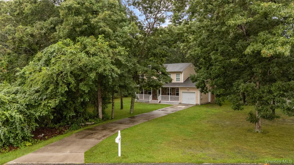 144 Dawn Drive Shirley, NY 11967