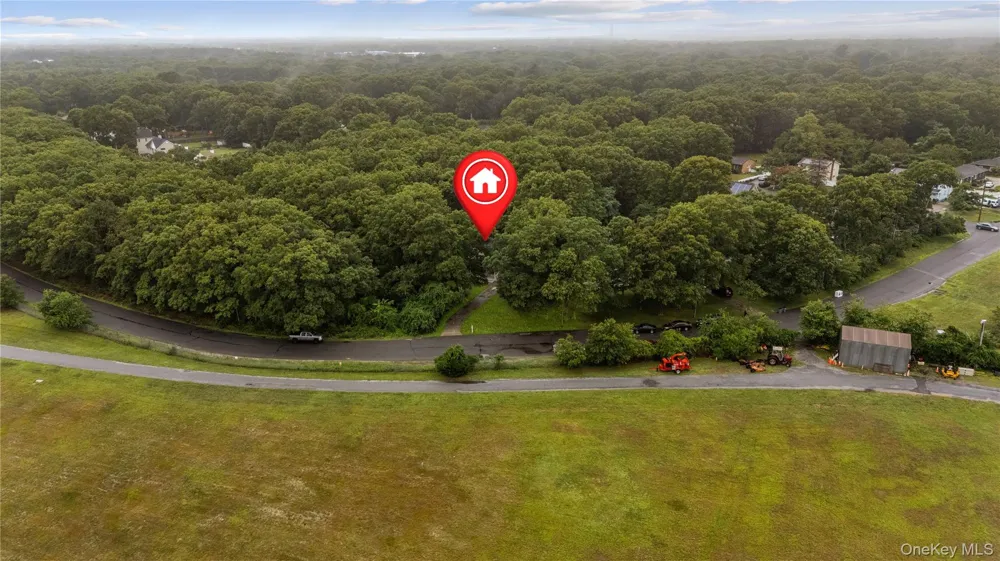 144 Dawn Drive Shirley, NY 11967