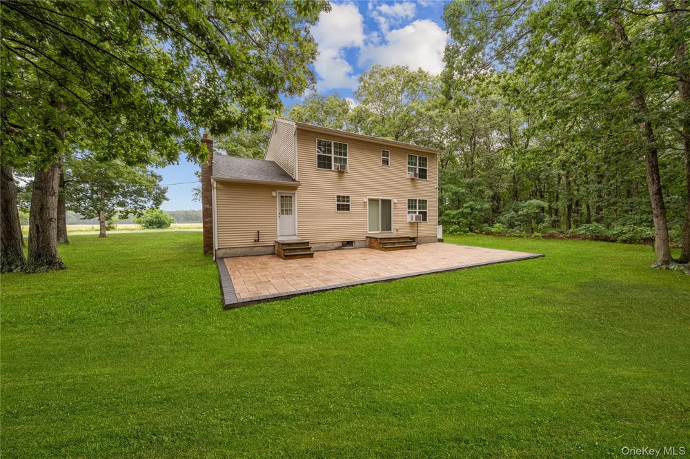 144 Dawn Drive Shirley, NY 11967
