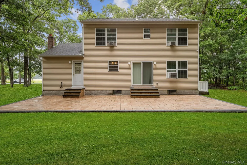 144 Dawn Drive Shirley, NY 11967