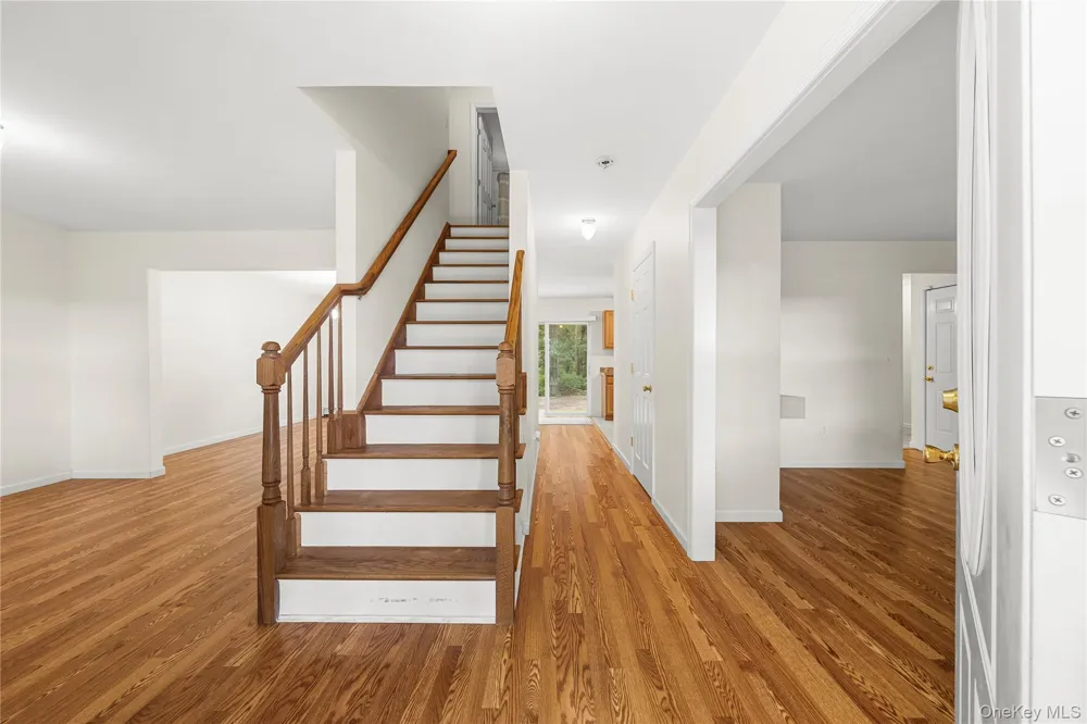 144 Dawn Drive Shirley, NY 11967