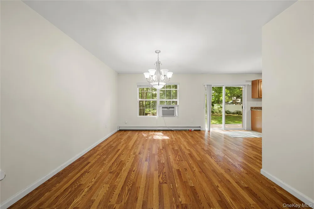 144 Dawn Drive Shirley, NY 11967