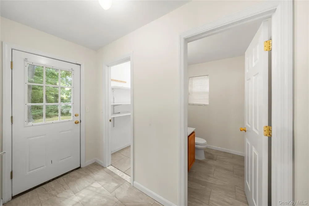 144 Dawn Drive Shirley, NY 11967