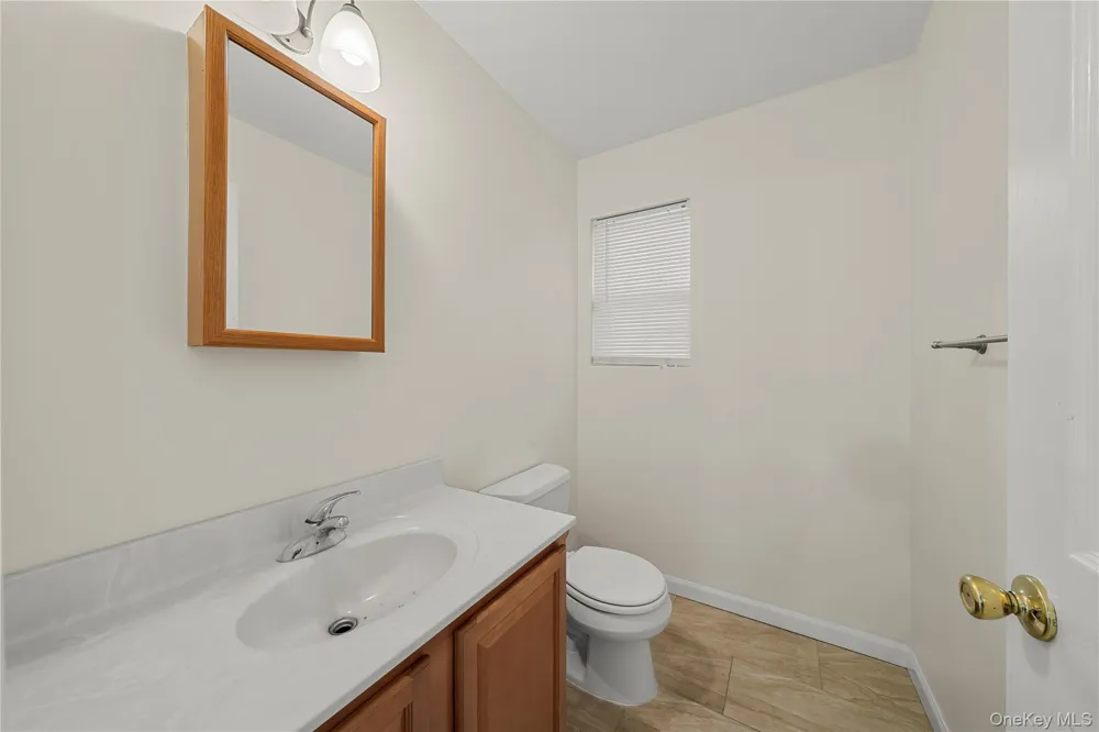144 Dawn Drive Shirley, NY 11967