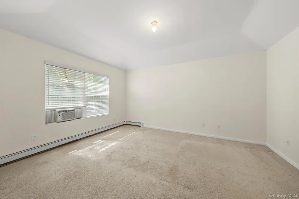 144 Dawn Drive Shirley, NY 11967