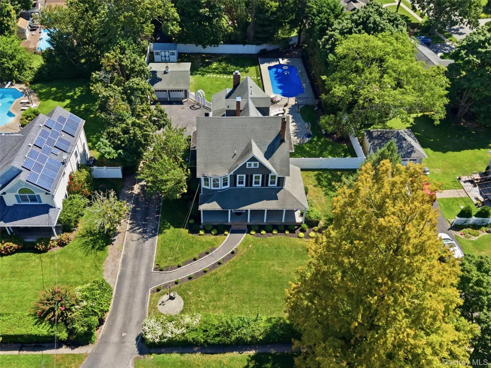 61 Ocean Avenue Islip, NY 11751