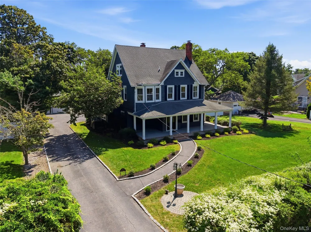 61 Ocean Avenue Islip, NY 11751