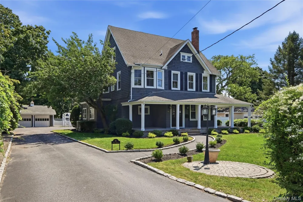 61 Ocean Avenue Islip, NY 11751