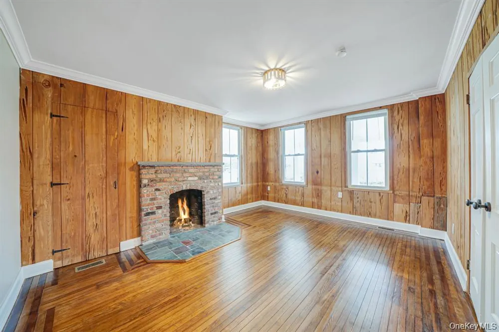 61 Ocean Avenue Islip, NY 11751
