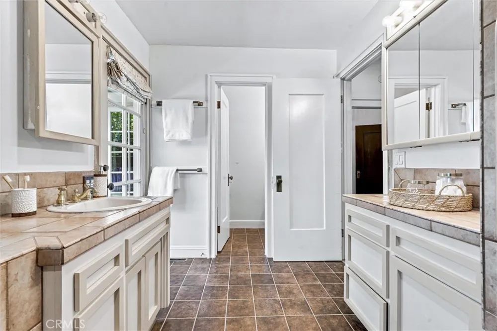 1116 Pismo Street San Luis Obispo, CA 93401