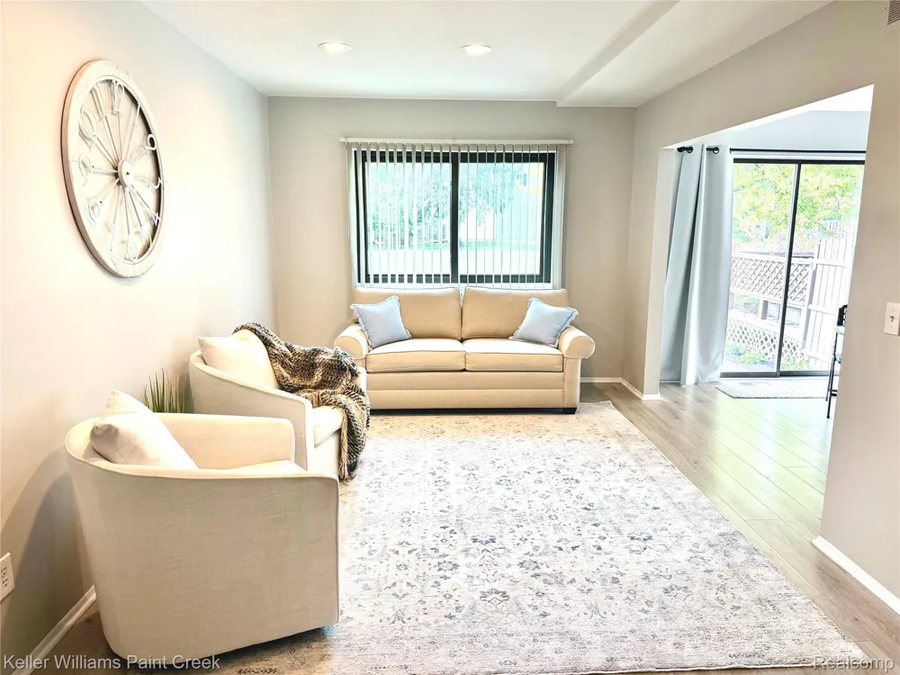 37275 Glenbrook Drive #4 Clinton Charter Township, MI 48036