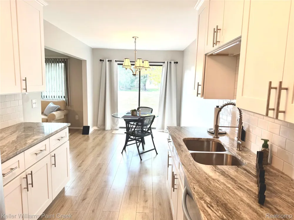 37275 Glenbrook Drive #4 Clinton Charter Township, MI 48036
