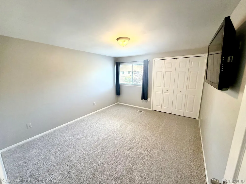 37275 Glenbrook Drive #4 Clinton Charter Township, MI 48036