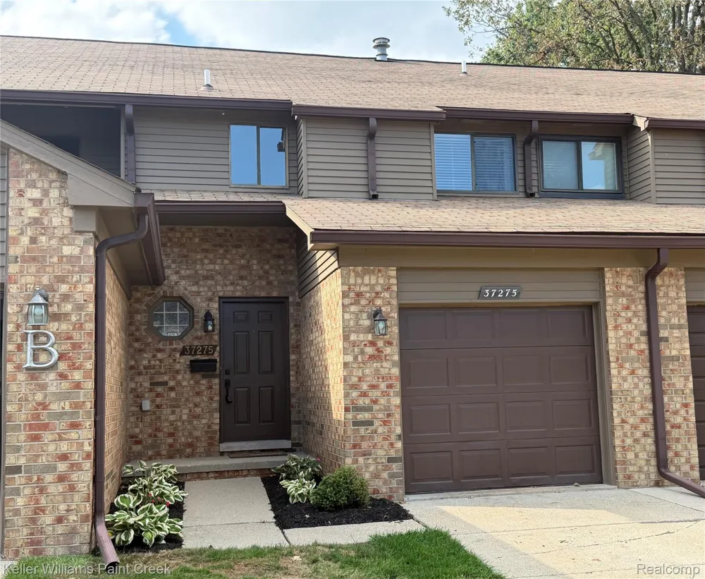 37275 Glenbrook Drive #4 Clinton Charter Township, MI 48036