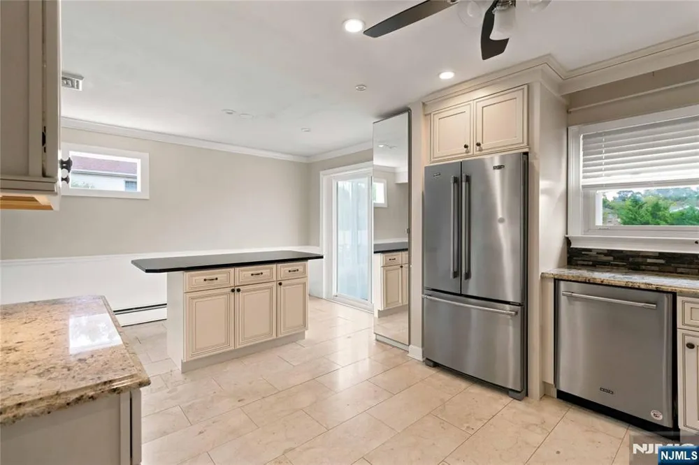 112 Sand Road Fairfield, NJ 07004