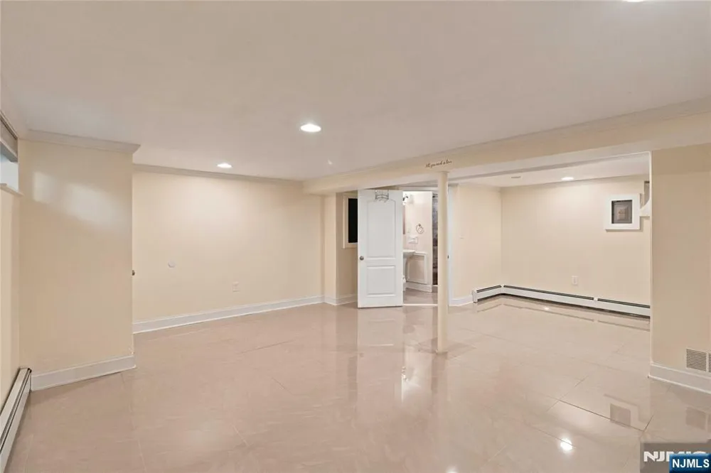 112 Sand Road Fairfield, NJ 07004