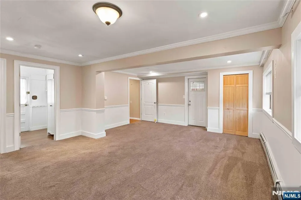 112 Sand Road Fairfield, NJ 07004