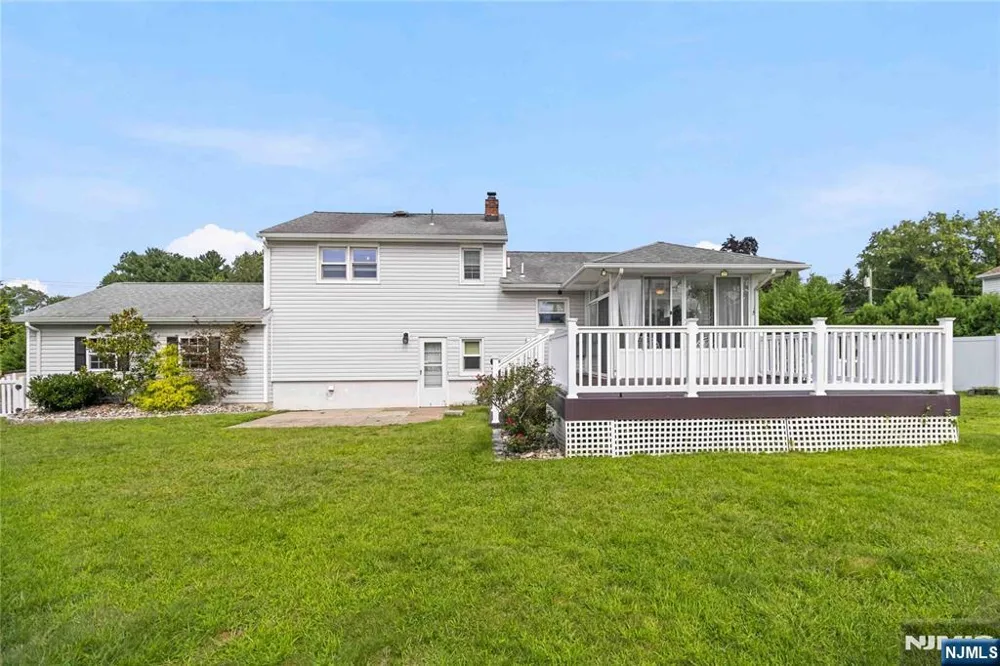 112 Sand Road Fairfield, NJ 07004