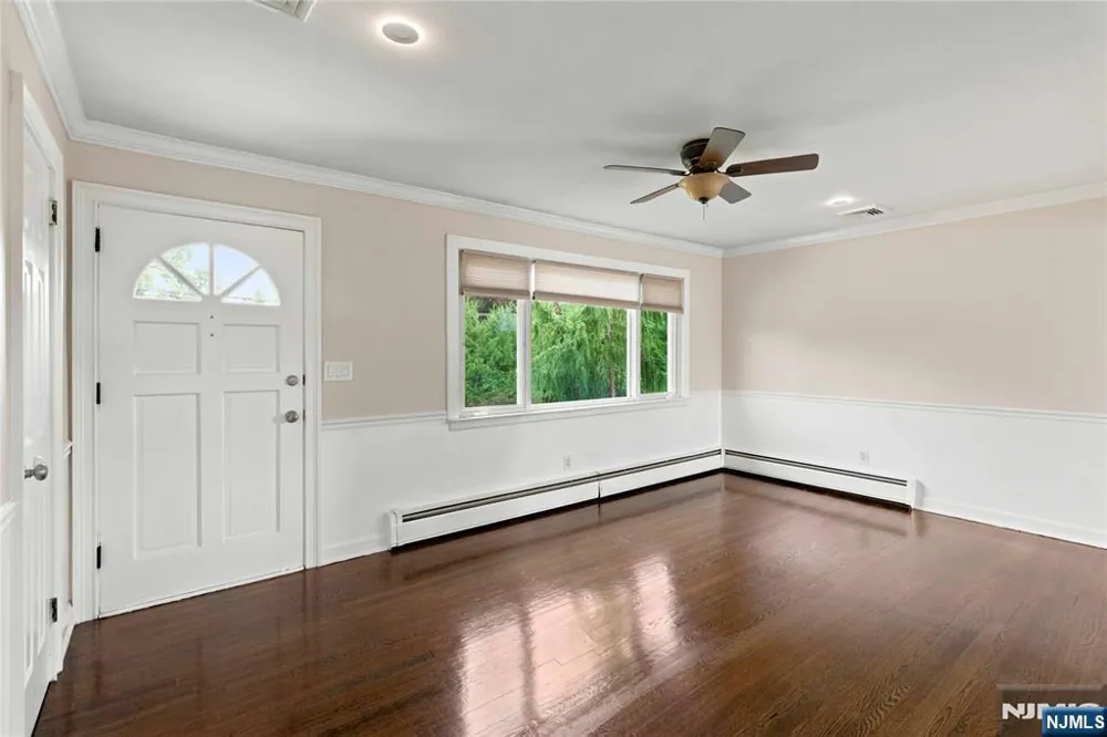 112 Sand Road Fairfield, NJ 07004