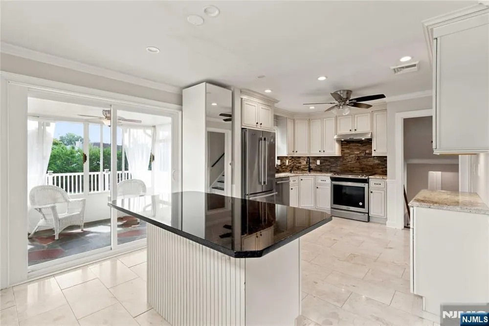 112 Sand Road Fairfield, NJ 07004