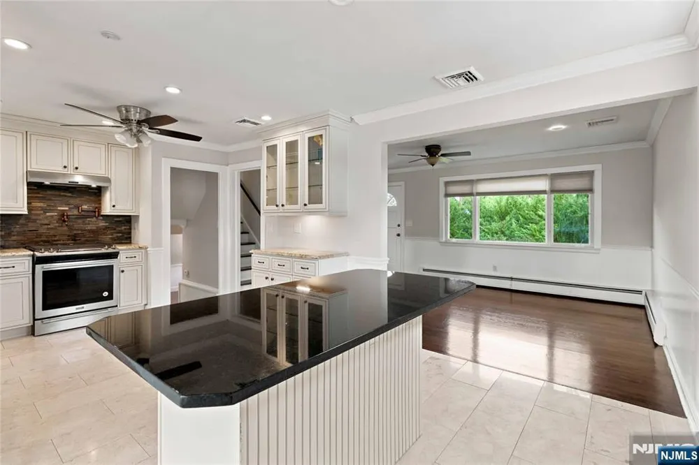 112 Sand Road Fairfield, NJ 07004