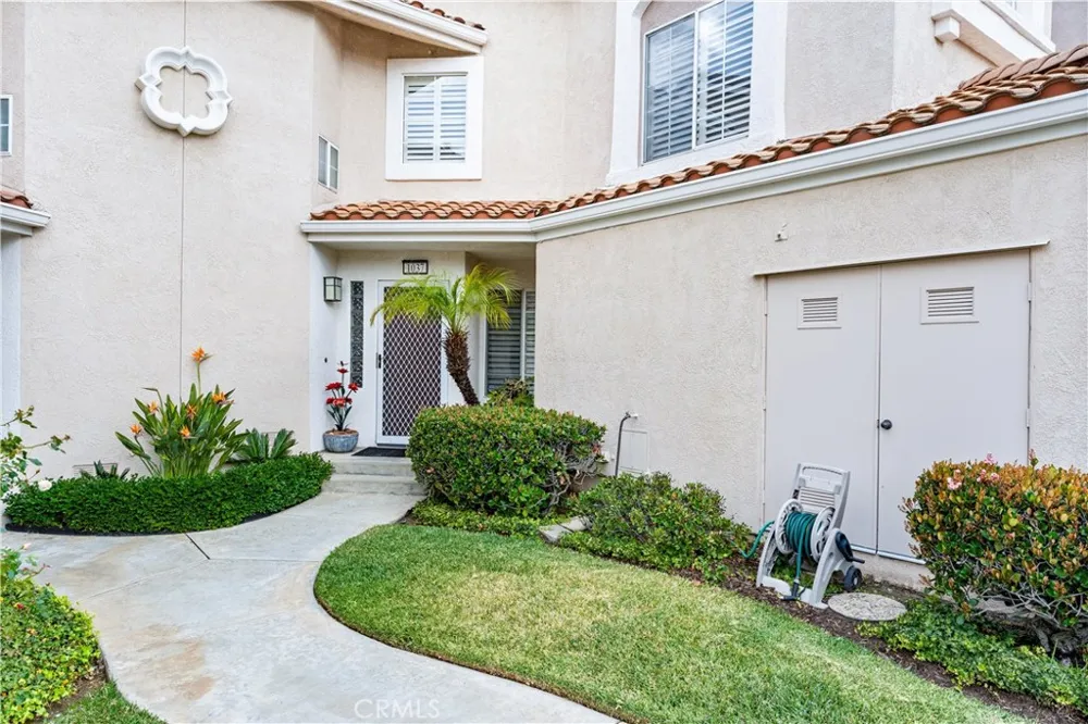 1037 S Daybreak Court Anaheim, CA 92808