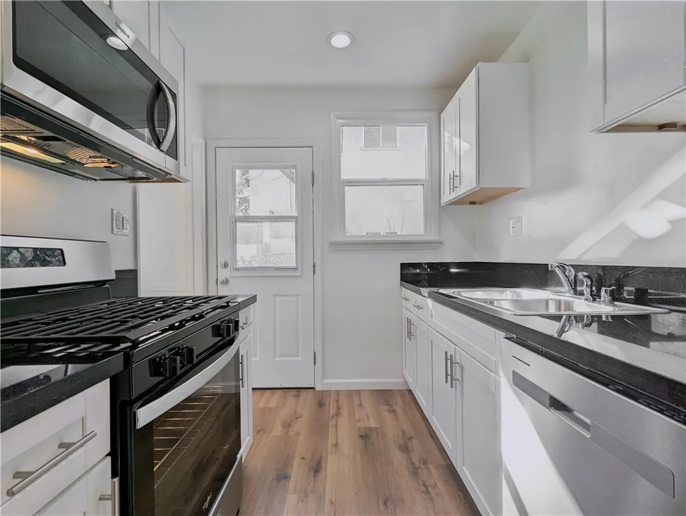 10931 Whipple Street Studio City, CA 91602