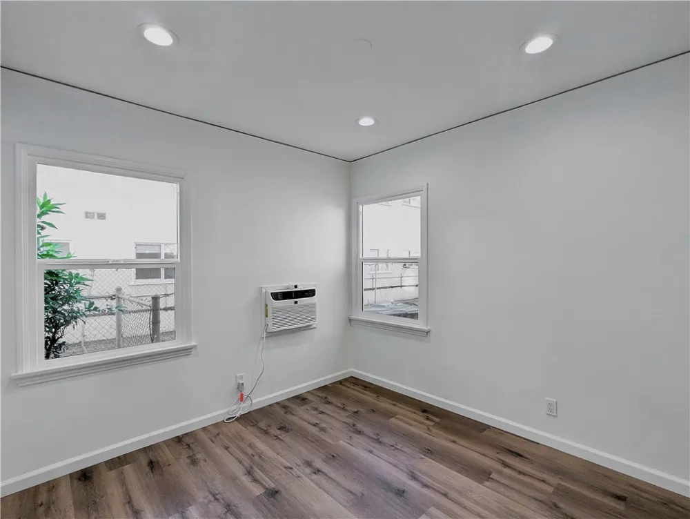 10931 Whipple Street Studio City, CA 91602