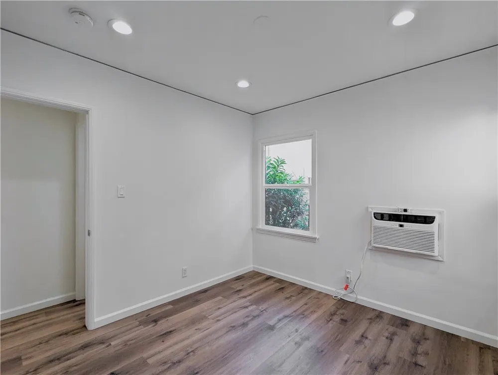 10931 Whipple Street Studio City, CA 91602