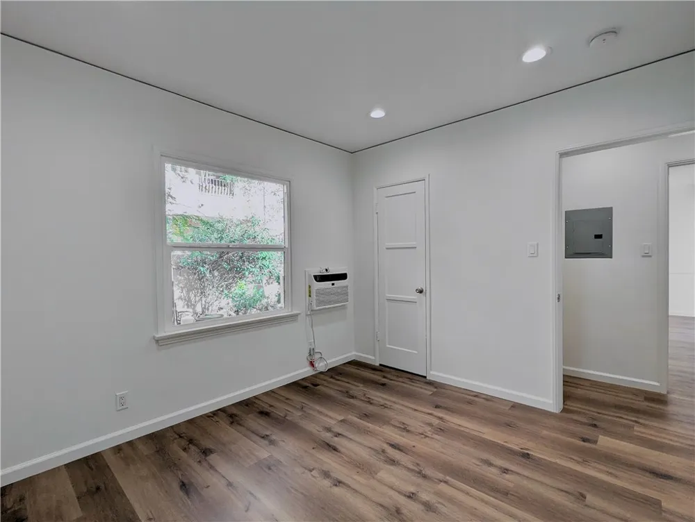 10931 Whipple Street Studio City, CA 91602