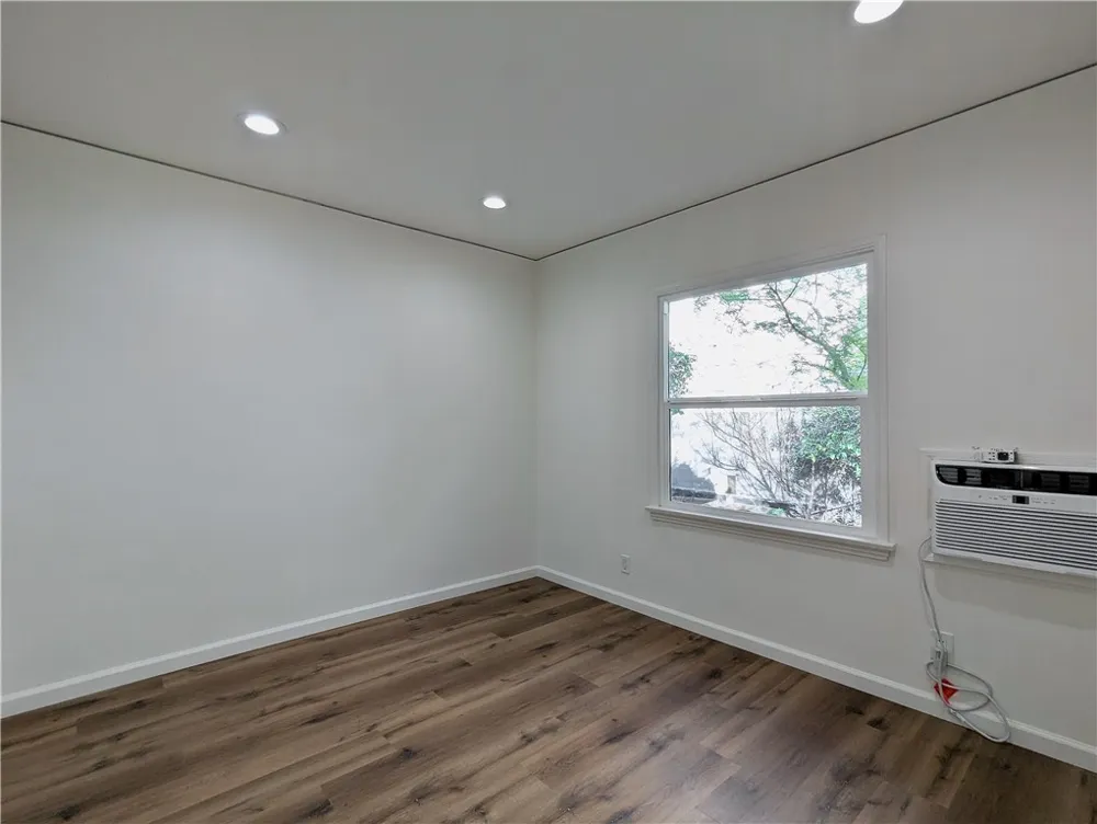 10931 Whipple Street Studio City, CA 91602