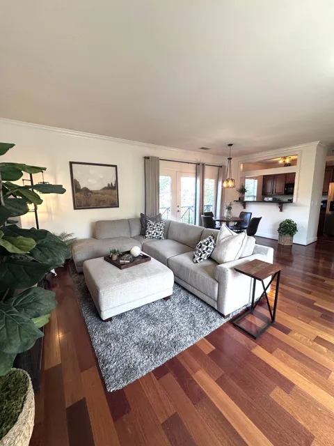 303 Criddle St #405