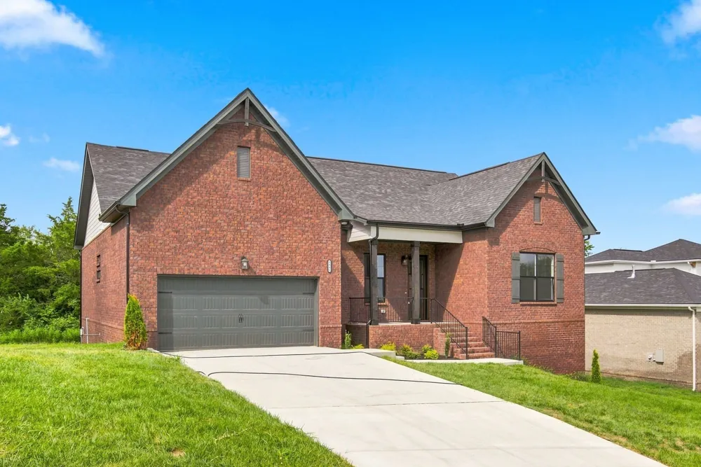 1006 Tiane Trail Gallatin, TN 37066