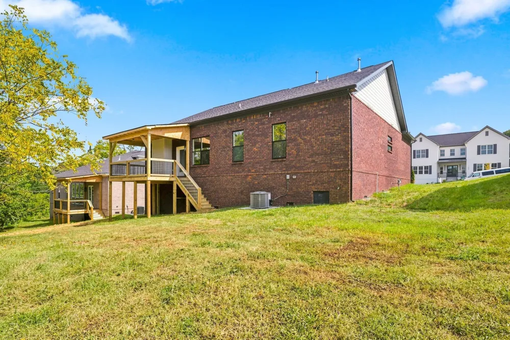 1006 Tiane Trail Gallatin, TN 37066