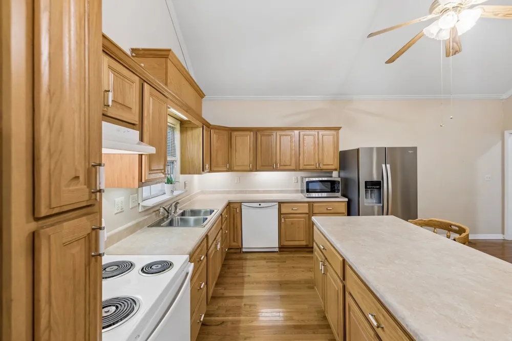 500 Hurricane Creek Rd Mc Ewen, TN 37101