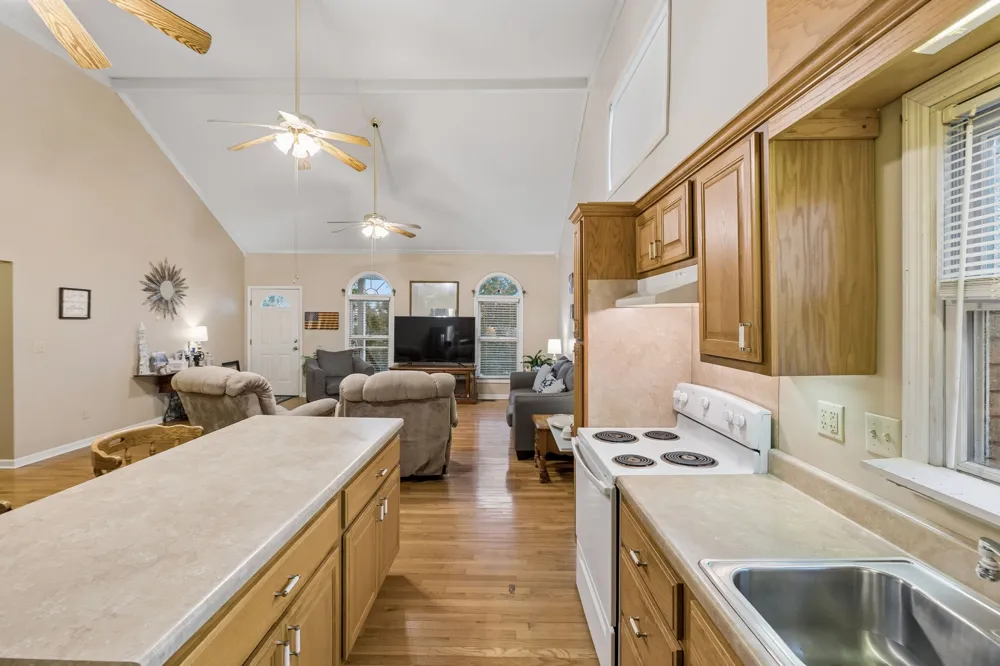 500 Hurricane Creek Rd Mc Ewen, TN 37101