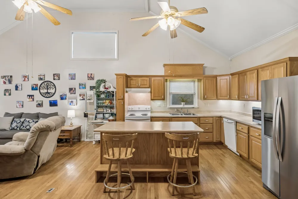 500 Hurricane Creek Rd Mc Ewen, TN 37101