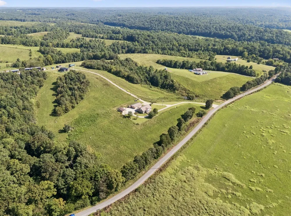 500 Hurricane Creek Rd Mc Ewen, TN 37101