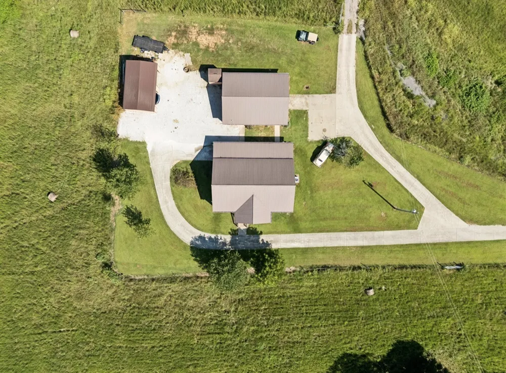 500 Hurricane Creek Rd Mc Ewen, TN 37101
