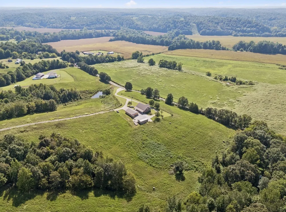 500 Hurricane Creek Rd Mc Ewen, TN 37101