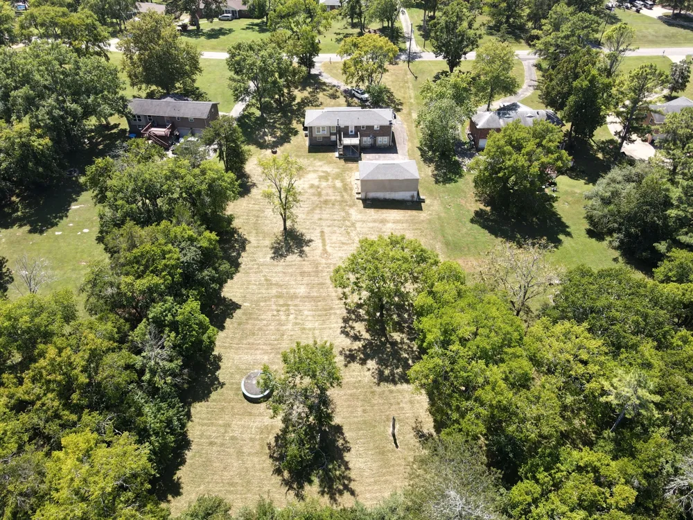 153 Country Club Dr Hendersonville, TN 37075