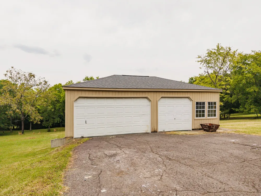 153 Country Club Dr Hendersonville, TN 37075