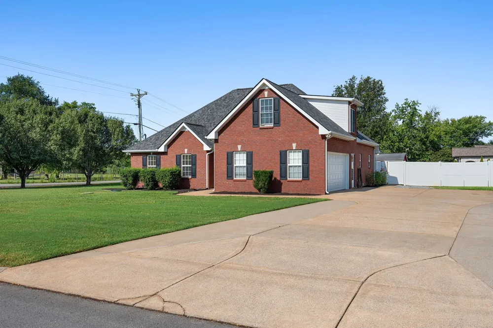 1005 Stratus Dr Murfreesboro, TN 37127