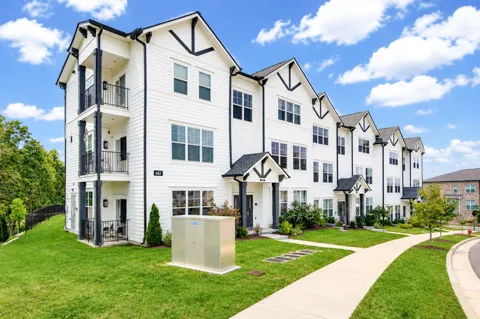 482 Portsdale Dr #9