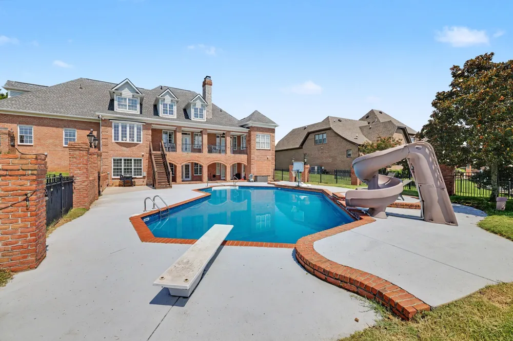 107 Gaston St Gallatin, TN 37066